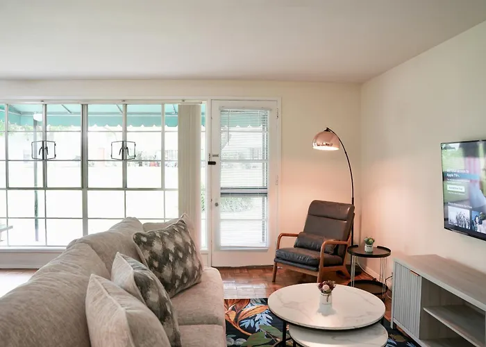 Los Angeles Miracle Mile Spacious 2Br Townhouse