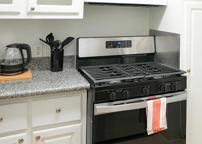 Los Angeles Miracle Mile Spacious 2Br Townhouse